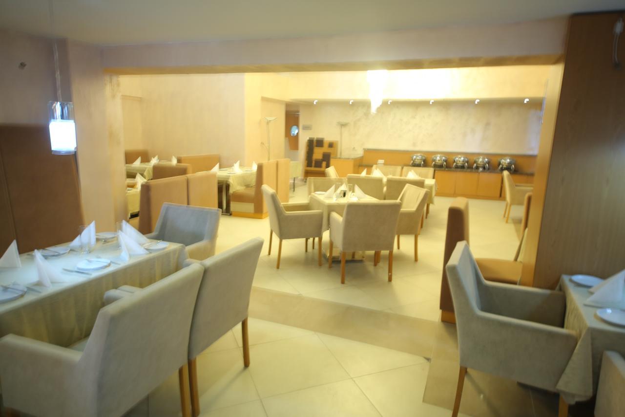 Momona Hotel Adis Abeba Exterior foto