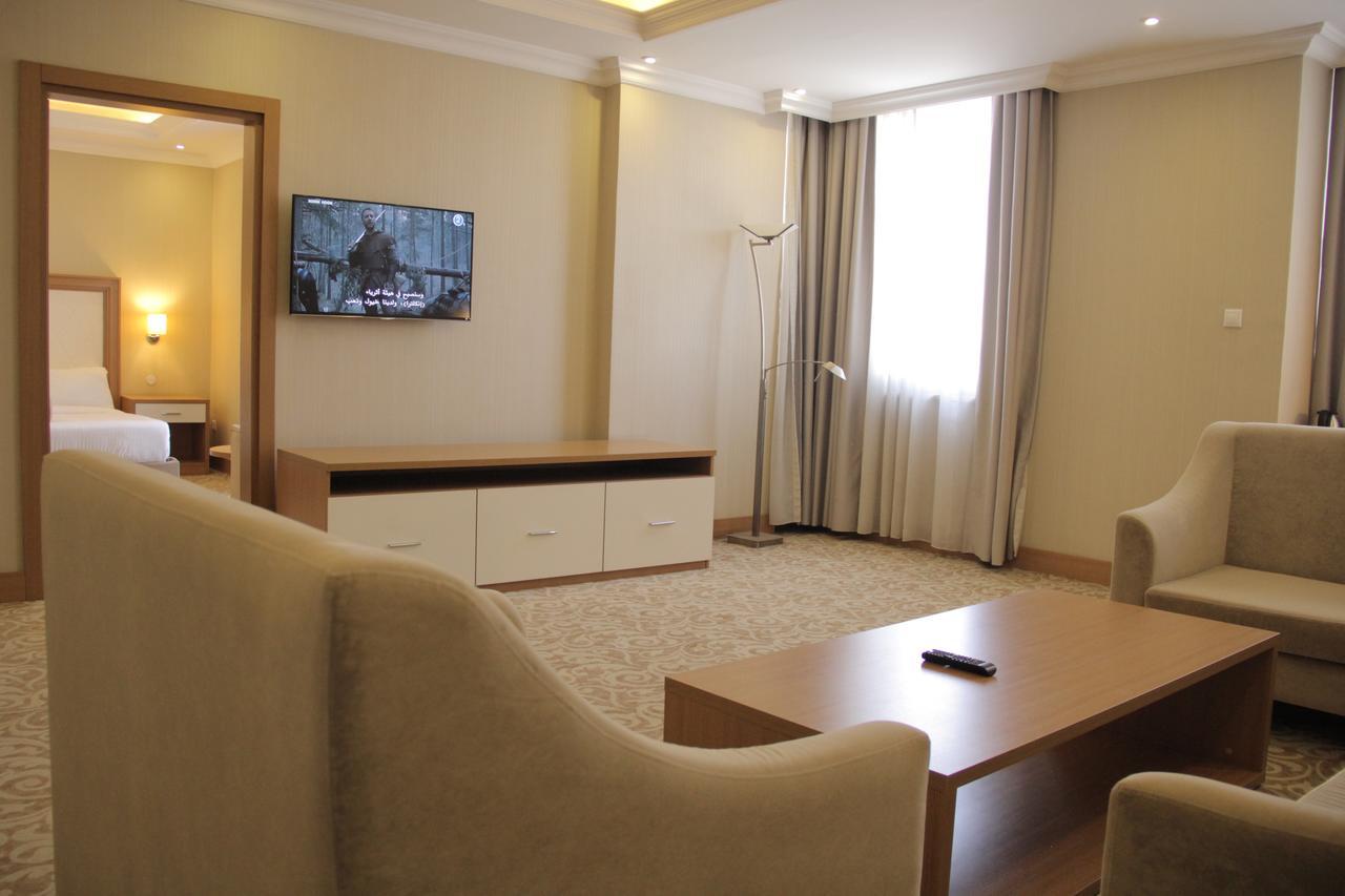 Momona Hotel Adis Abeba Exterior foto